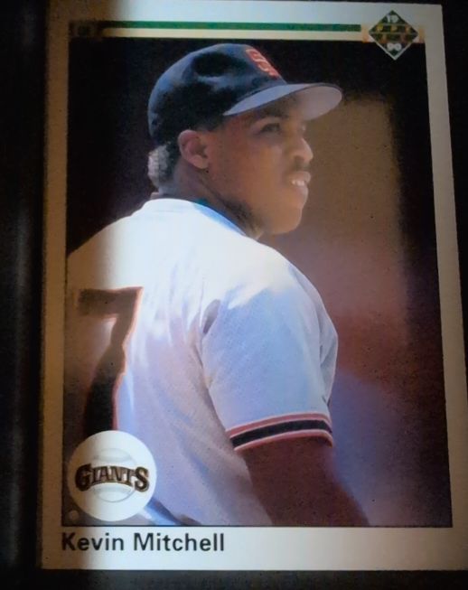 1990 Upper Deck #117 Kevin Mitchell — front
