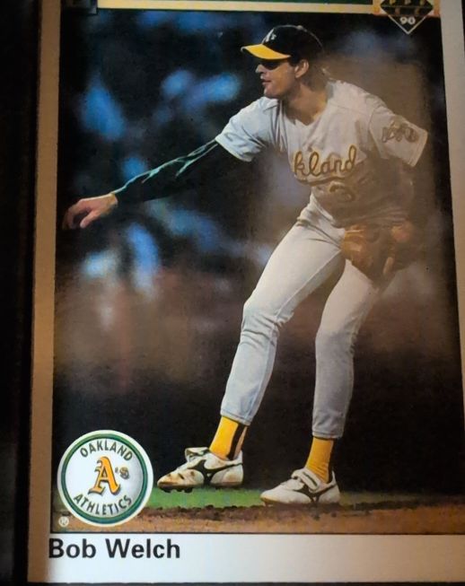 1990 Upper Deck #251 Bob Welch — front
