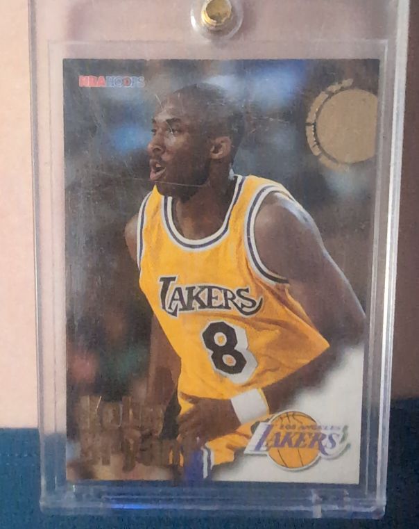 1996-97 Skybox NBA Hoops #281 Kobe Bryant Rookie Card — front