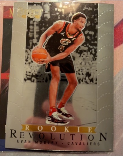 2021-22 Panini Select #12 Evan Mobley Rookie Revolution — front