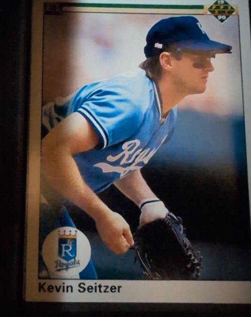 1990 Upper Deck #363 Kevin Seitzer — front