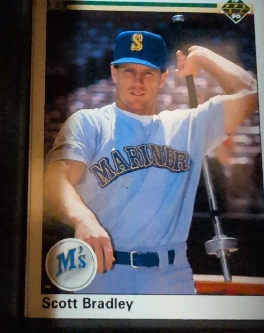 1990 Upper Deck #383 Scott Bradley — front