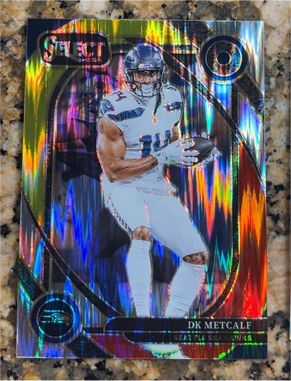 2024 Panini Select #251 DK Metcalf Club Level Red & Yellow Shock Prizm Seahawks — front