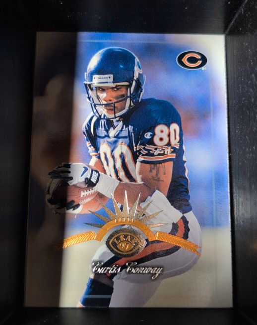 1997 Leaf #131 Curtis Conway — front