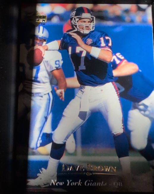1995 Upper Deck #89 Dave Brown — front