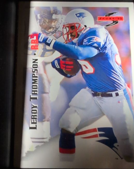 1995 Score #141 Leroy Thompson New England Patriots — front