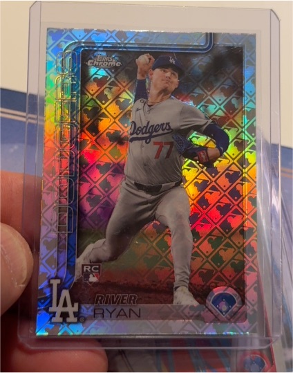 2025 Topps Chrome #18 River Ryan — front