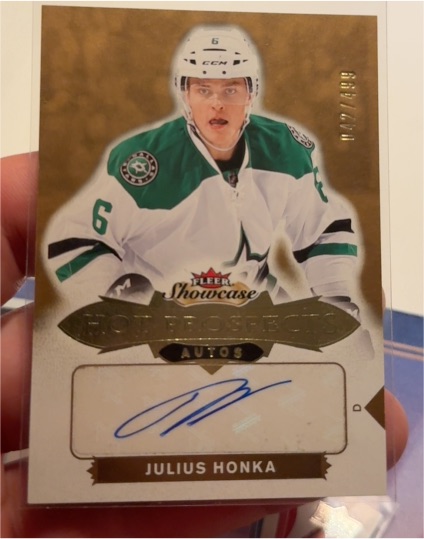 2016-17 Fleer Showcase #179 Julius Honka Hot Prospects Autograph — front