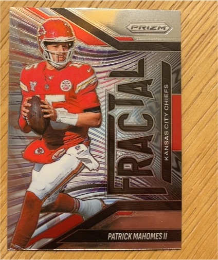 2025 Panini Prizm #5 Patrick Mahomes II Fractal — front