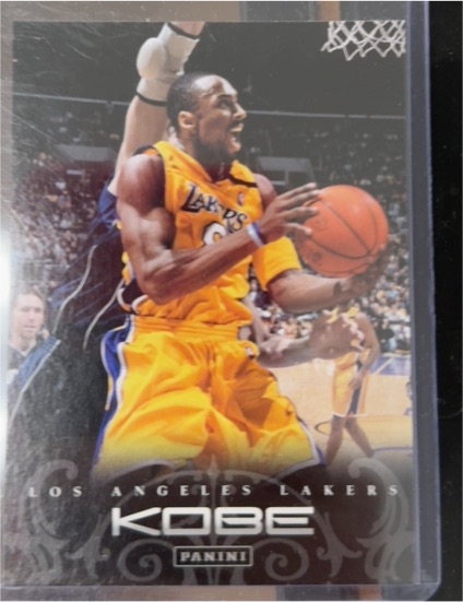 2012 Panini Kobe Bryant Los Angeles Lakers — front