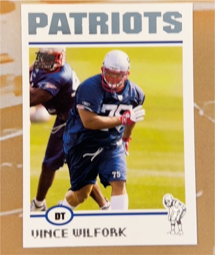 2004 Topps #327 Vince Wilfork — front