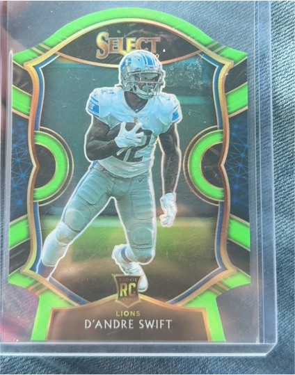 2020 Panini Select Concourse Neon Green Prizm Die-Cut #51 D'Andre Swift — front