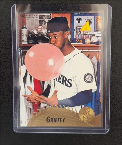 1995 Pinnacle #128 Ken Griffey Jr. — front