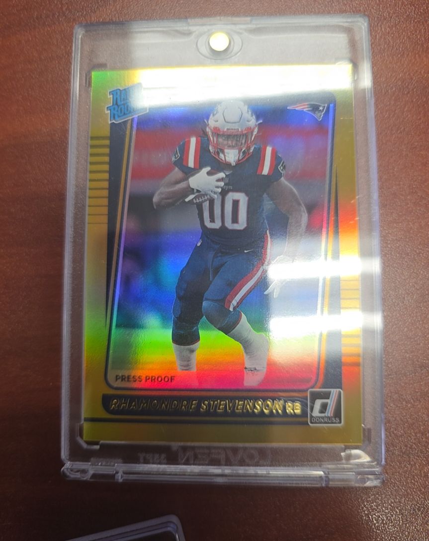 2021 Donruss #286 Rhamondre Stevenson Gold Press Proof Rookie — front