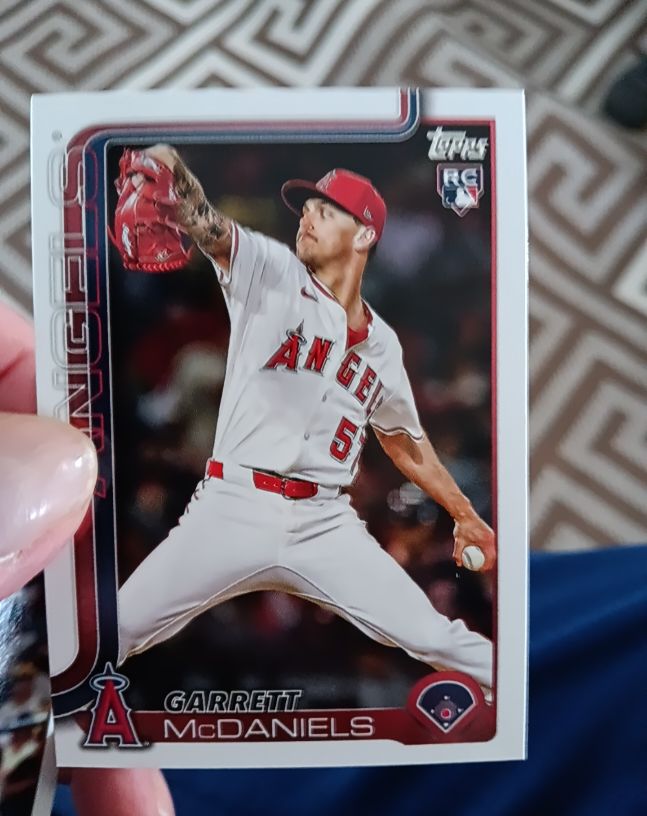 2025 Topps Update #US17 Garrett McDaniels — front