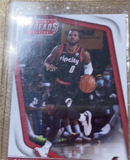 2021-22 Panini Chronicles Threads #77 Damian Lillard — front