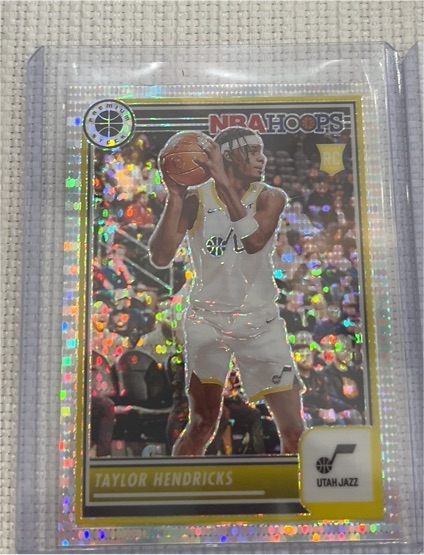 2023-24 Panini NBA Hoops Premium Stock #222 Taylor Hendricks — front