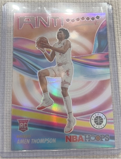 2023-24 Panini NBA Hoops Premium Stock #16 Amen Thompson Anti Gravity Silver Prizm Rookie — front
