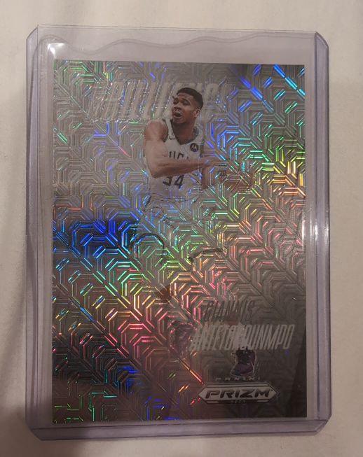 2024-25 Panini Prizm Deca Brilliance Mojo #6 Giannis Antetokounmpo — front