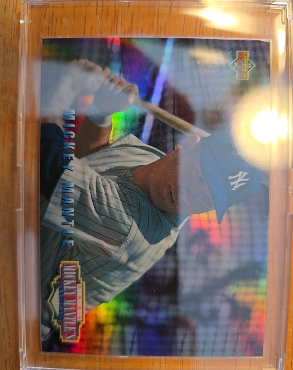1994 Upper Deck Long Shots #MM21 Mickey Mantle — front