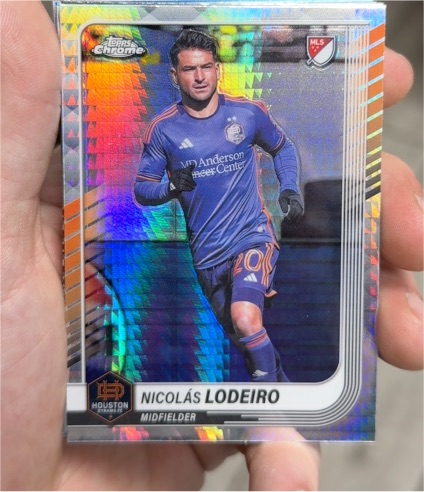 2025 Topps Chrome MLS #55 Nicolás Lodeiro — front