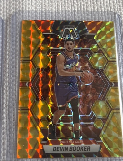 2022-23 Panini Mosaic #30 Devin Booker Reactive Yellow — front
