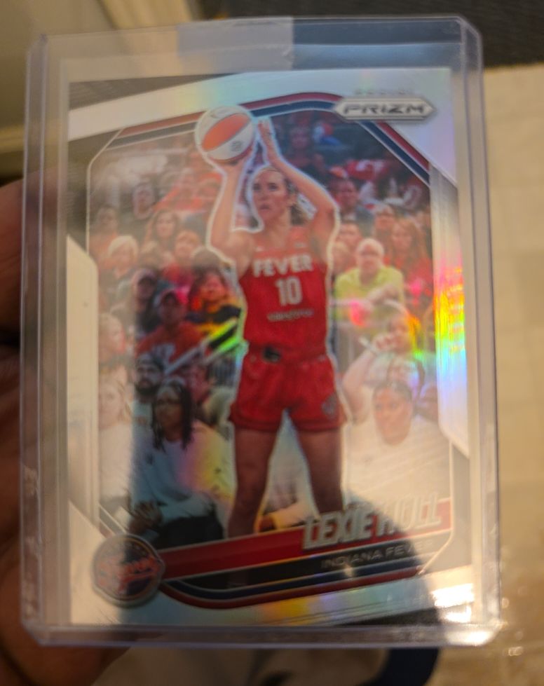 2025 Panini Prizm WNBA #51 Lexie Hull — front