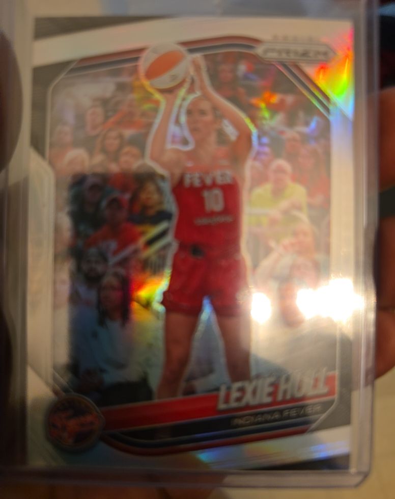 2025 Panini Prizm WNBA #51 Lexie Hull — front