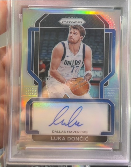 2022 Panini Prizm #196 Luka Dončić — front