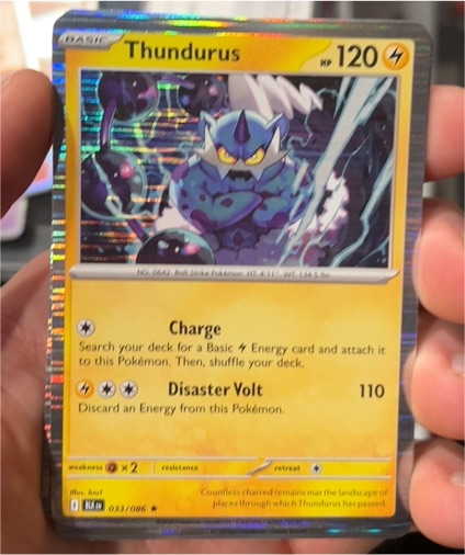 2011 Pokémon Black & White #033 Thundurus — front