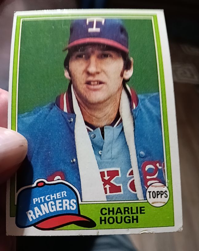 1981 Topps #371 Charlie Hough — front