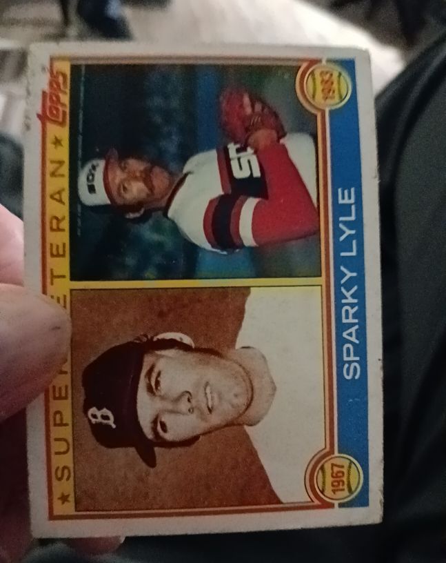 1983 Topps #694 Sparky Lyle Super Veteran — front