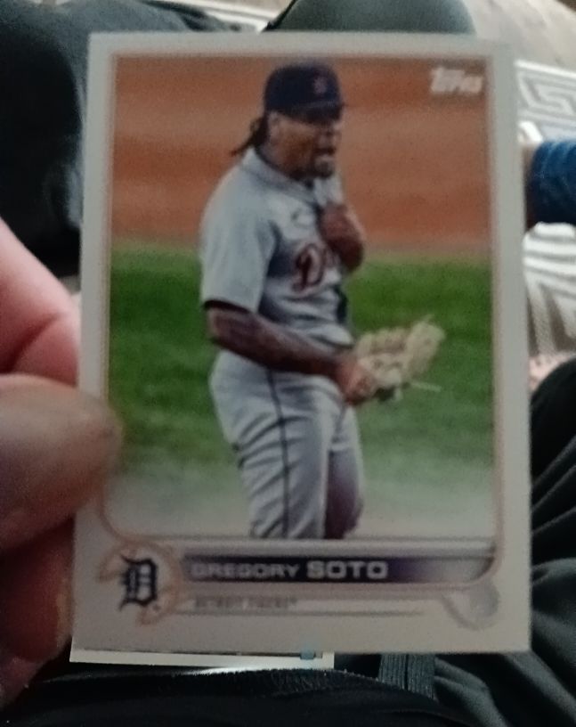 2022 Topps #17 Gregory Soto — front
