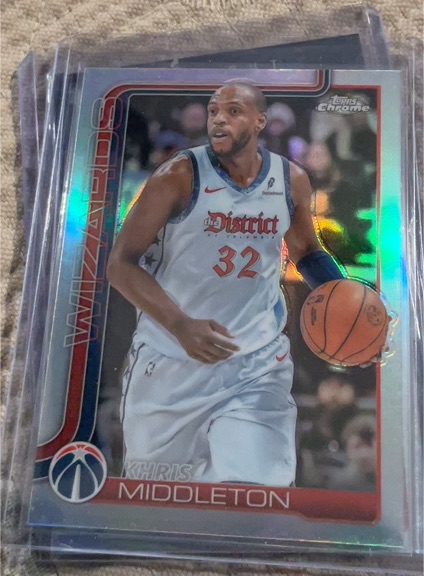 2025-26 Topps Chrome #204 Khris Middleton — front