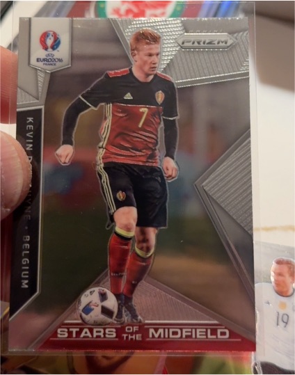 2016 Panini Prizm UEFA Euro Soccer Stars of the Midfield #23 Kevin De Bruyne — front
