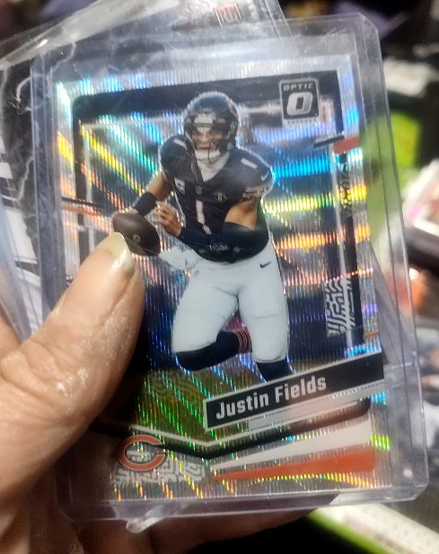 2023 Panini Donruss Optic #36 Justin Fields — front