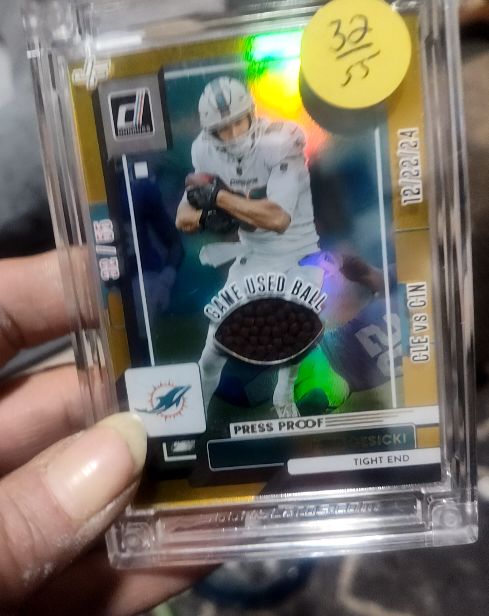 2025 Donruss Jersey Fusion Ball Stars #124 Mike Gesicki — front