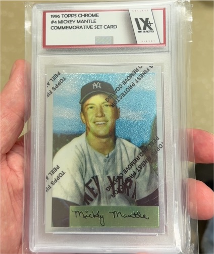1996 Topps Chrome #4 Mickey Mantle Commemorative Set Card — front
