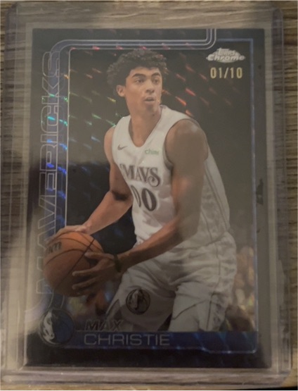 2025-26 Topps Chrome #33 Max Christie — front