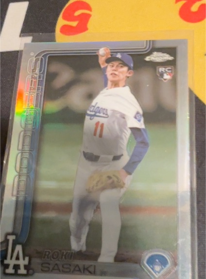 2025 Topps Chrome #217 Roki Sasaki — front