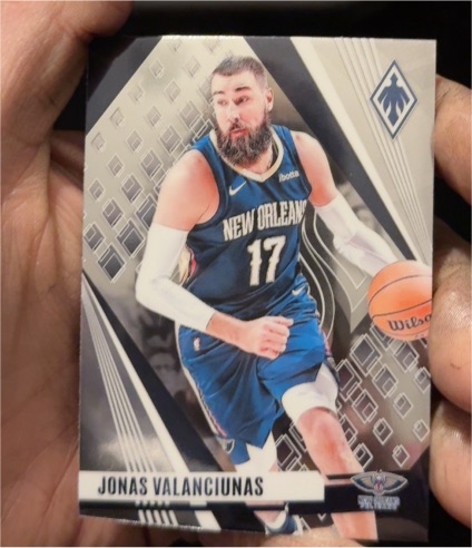 2023-24 Panini Phoenix #191 Jonas Valanciunas — front