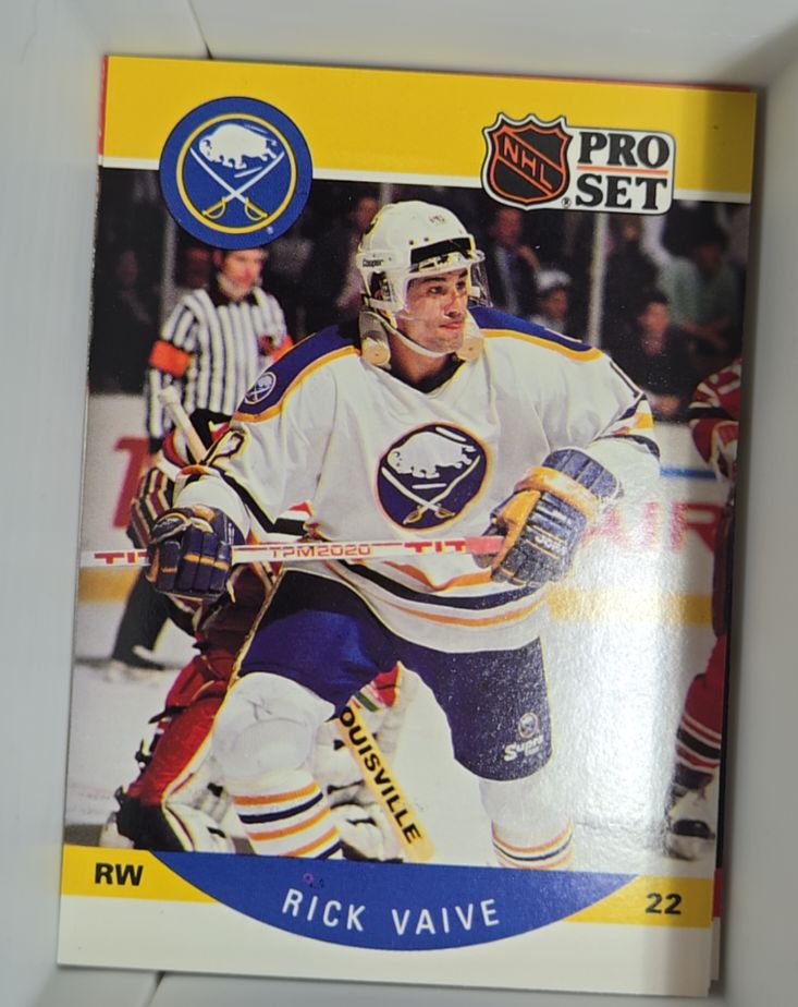1990-91 Pro Set #32 Rick Vaive — front