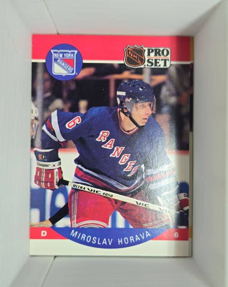 1990-91 Pro Set #198 Miroslav Horava — front