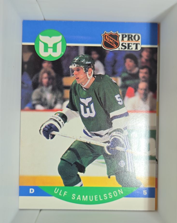 1990-91 Pro Set #109 Ulf Samuelsson — front