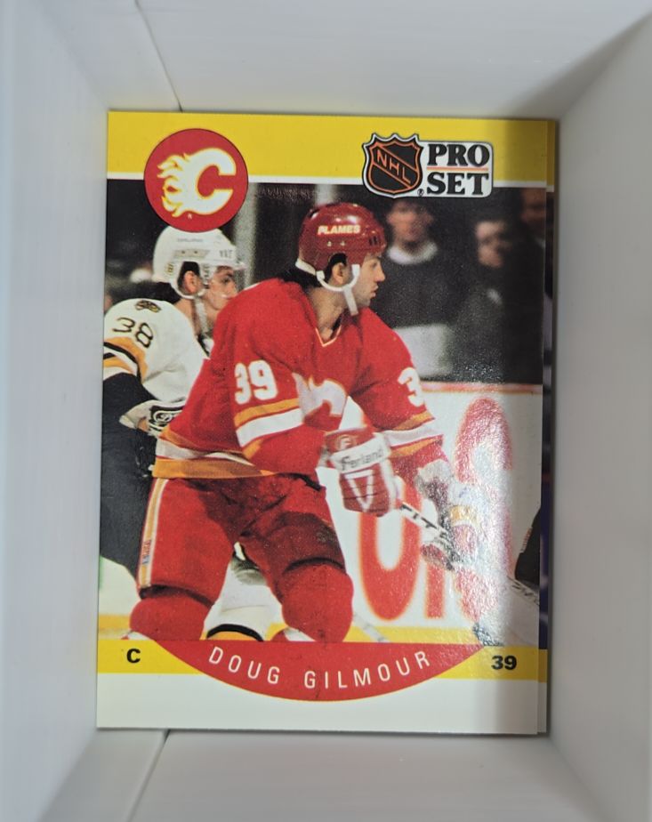 1990-91 Pro Set #34 Doug Gilmour — front