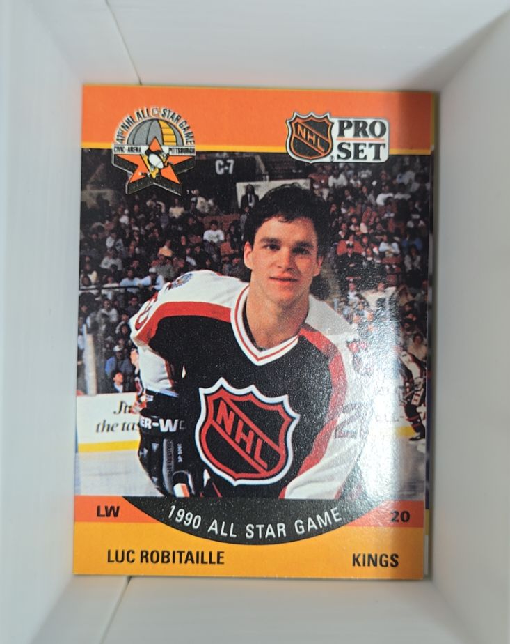1990-91 Pro Set #341 Luc Robitaille — front