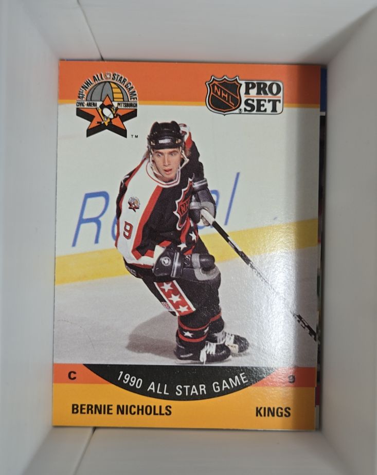 1990-91 Pro Set #352 Bernie Nicholls — front