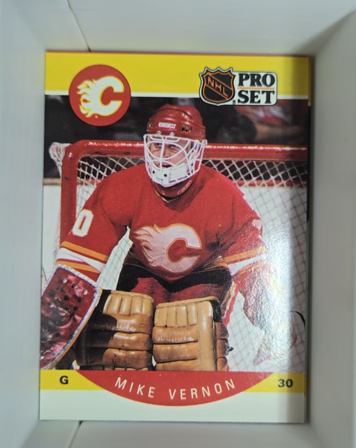 1990-91 Pro Set #47 Mike Vernon Calgary Flames — front