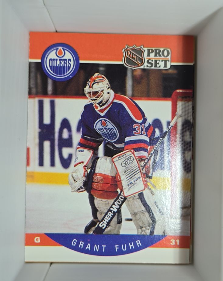 1990-91 Pro Set #82 Grant Fuhr — front