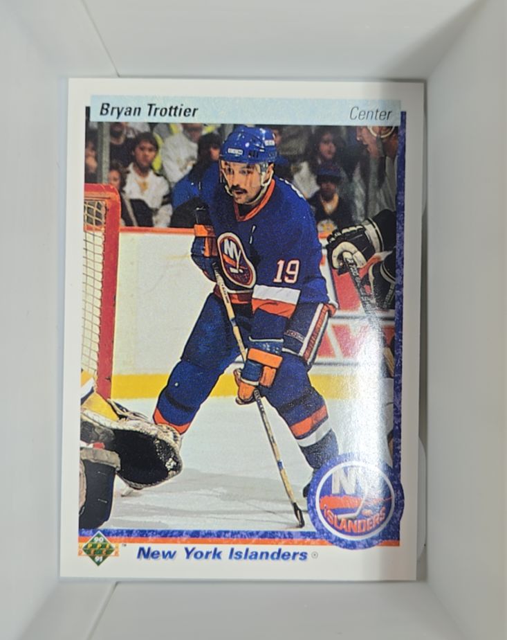 1990-91 Upper Deck #137 Bryan Trottier New York Islanders — front